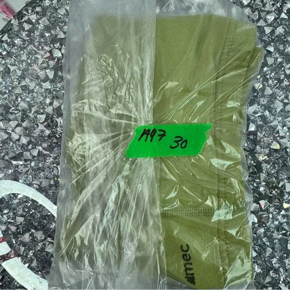 MEC mountain equipment co bra sports bra Olive Green Strappy Sports Bra - Picture 9 of 9